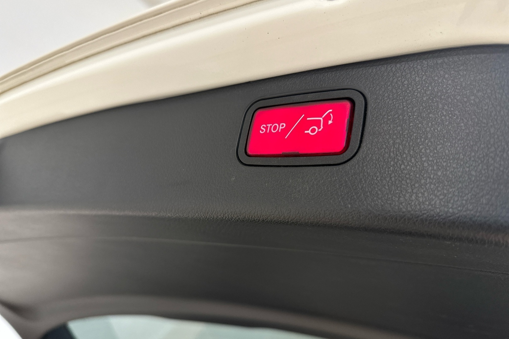 MERCEDES-BENZ C 2022