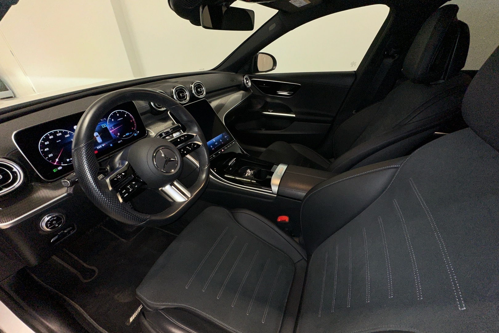 MERCEDES-BENZ C 2022