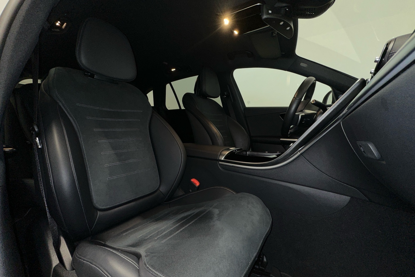 MERCEDES-BENZ C 2022