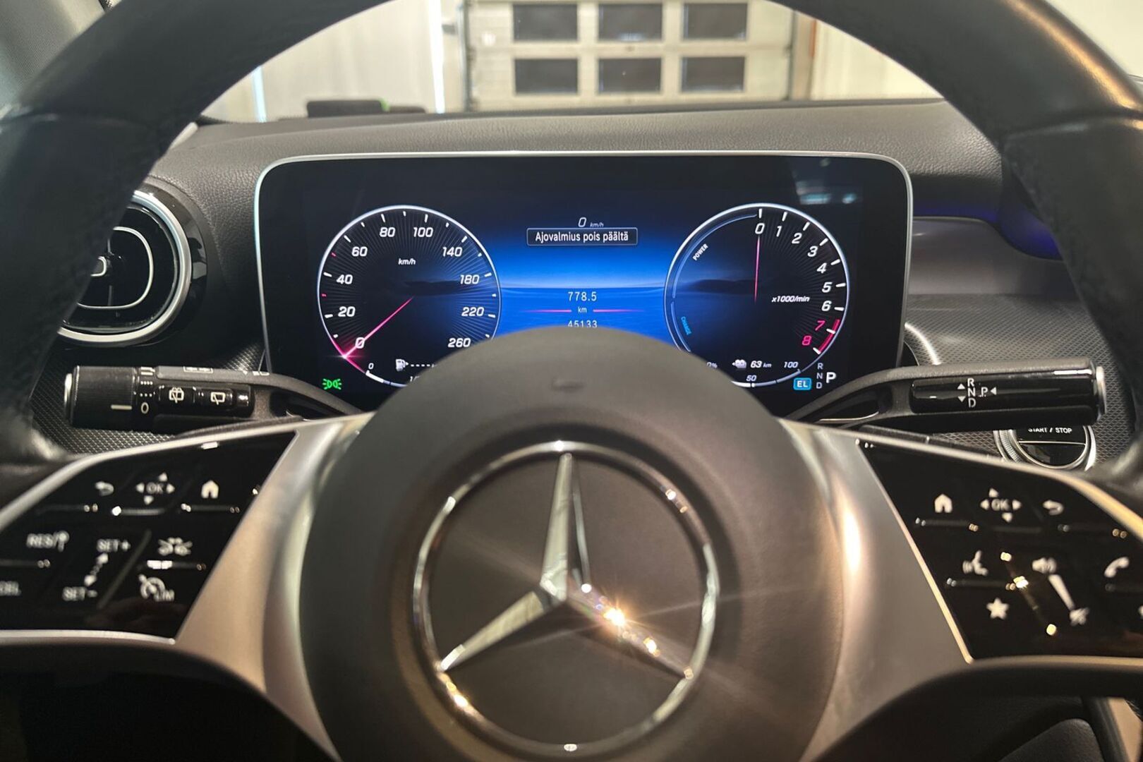 MERCEDES-BENZ GLC 2024