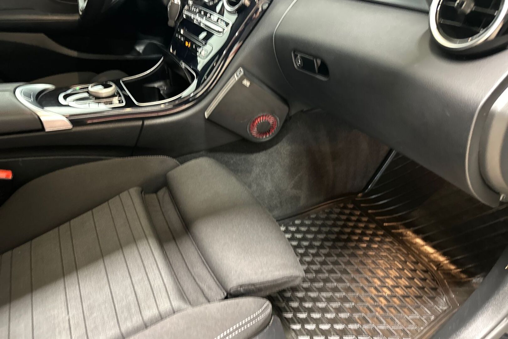 MERCEDES-BENZ C 2016