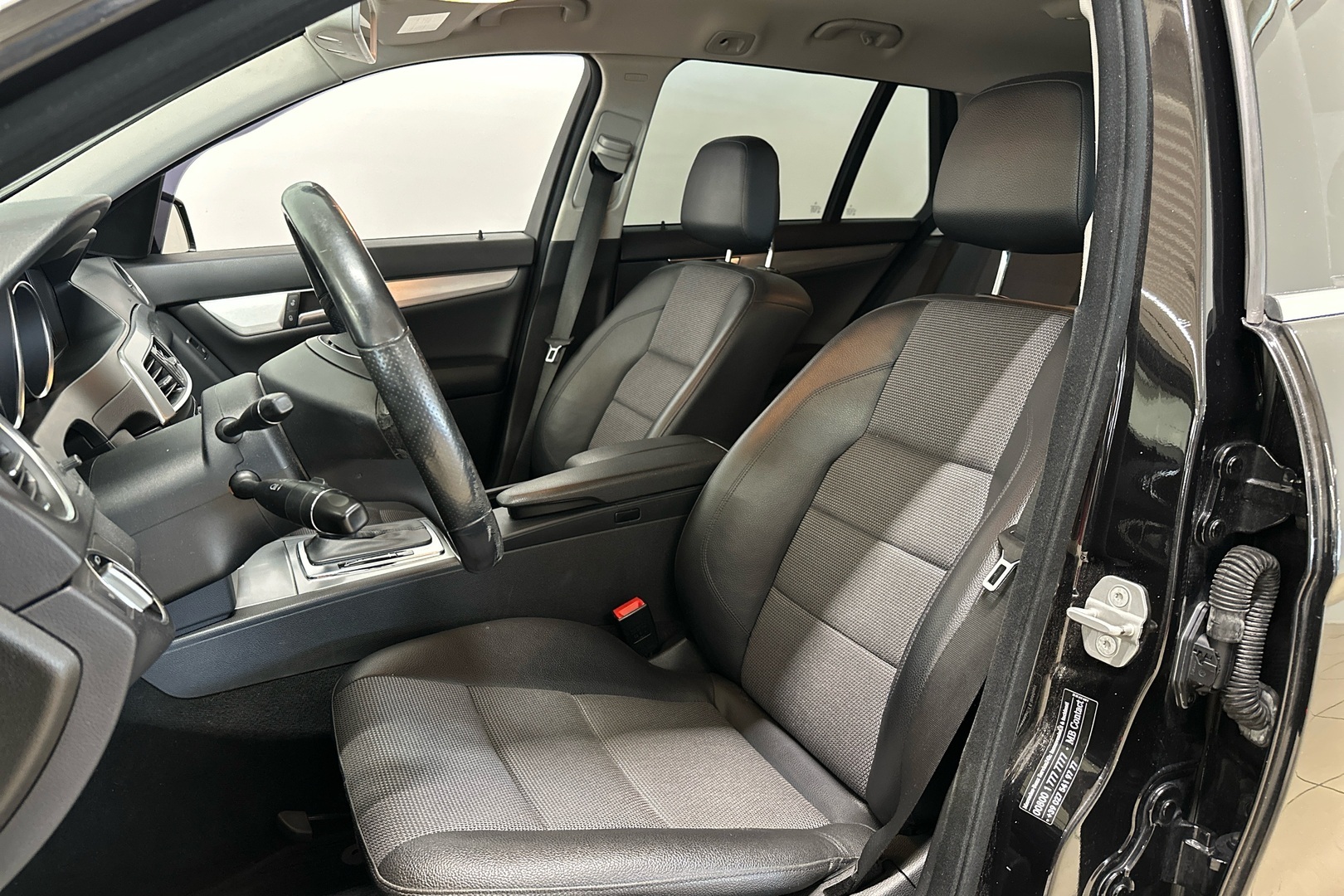 MERCEDES-BENZ C 2011