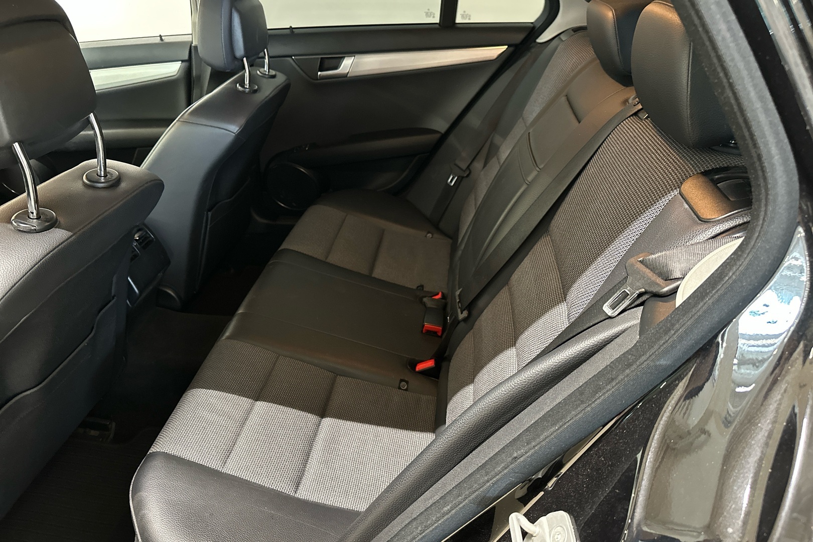 MERCEDES-BENZ C 2011