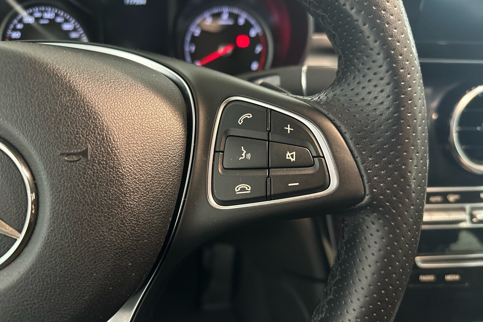 MERCEDES-BENZ GLC 2018