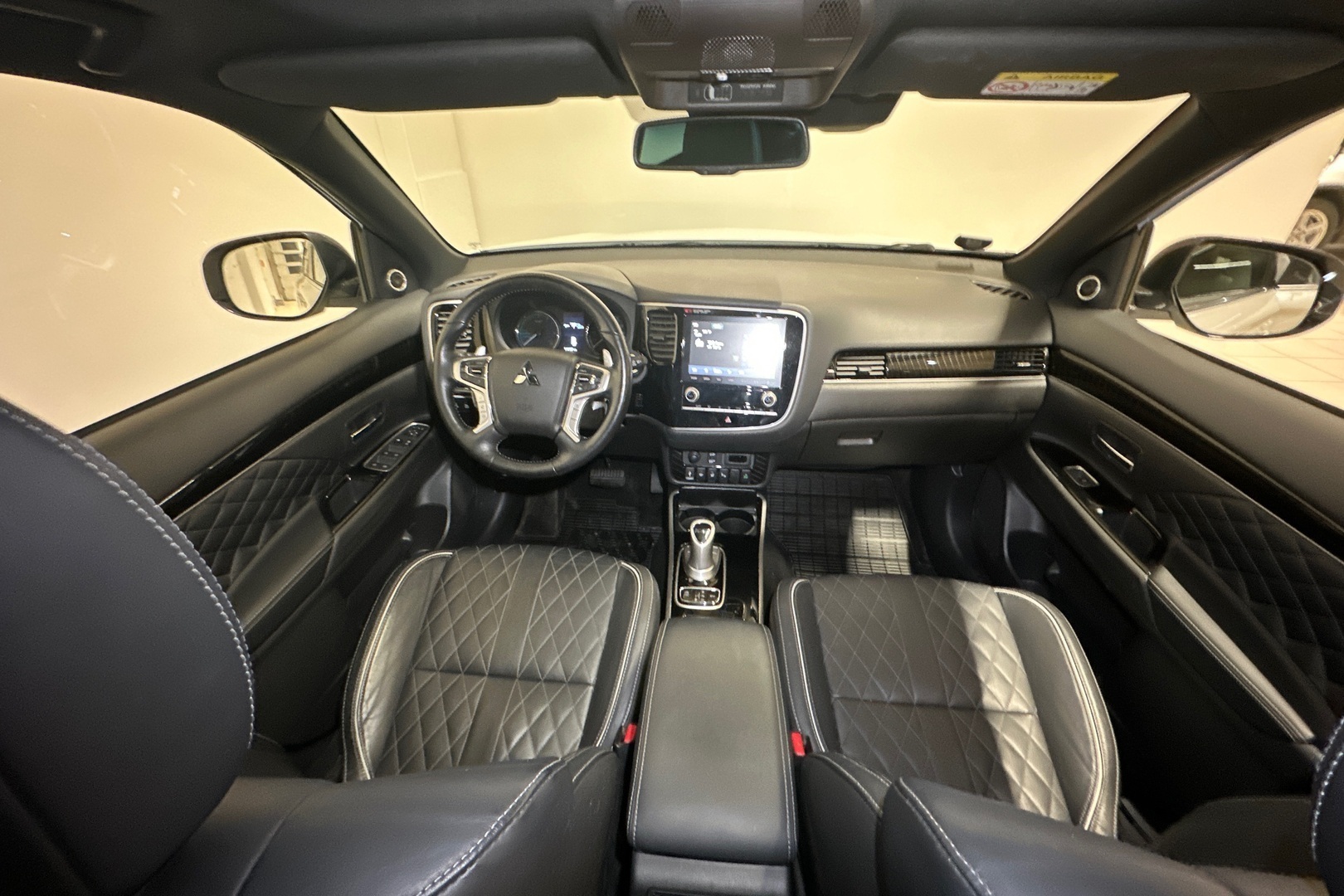 MITSUBISHI Outlander PHEV 2020