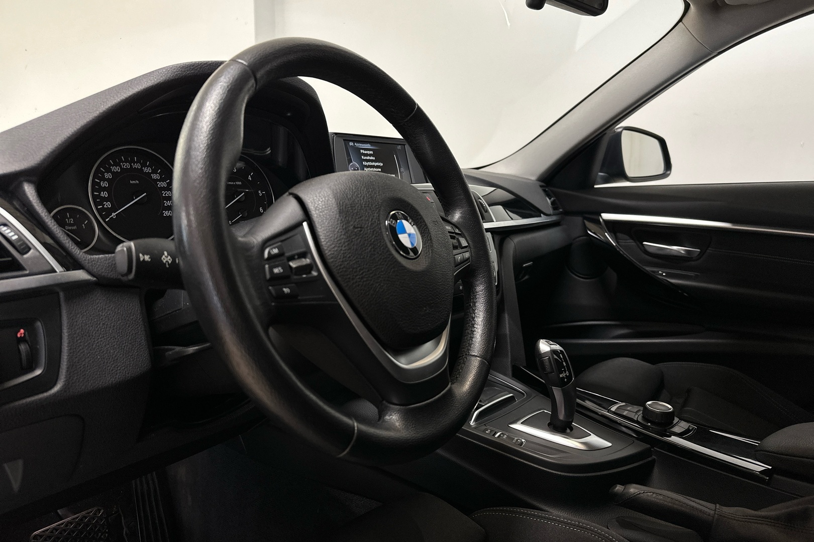 BMW 318 2016