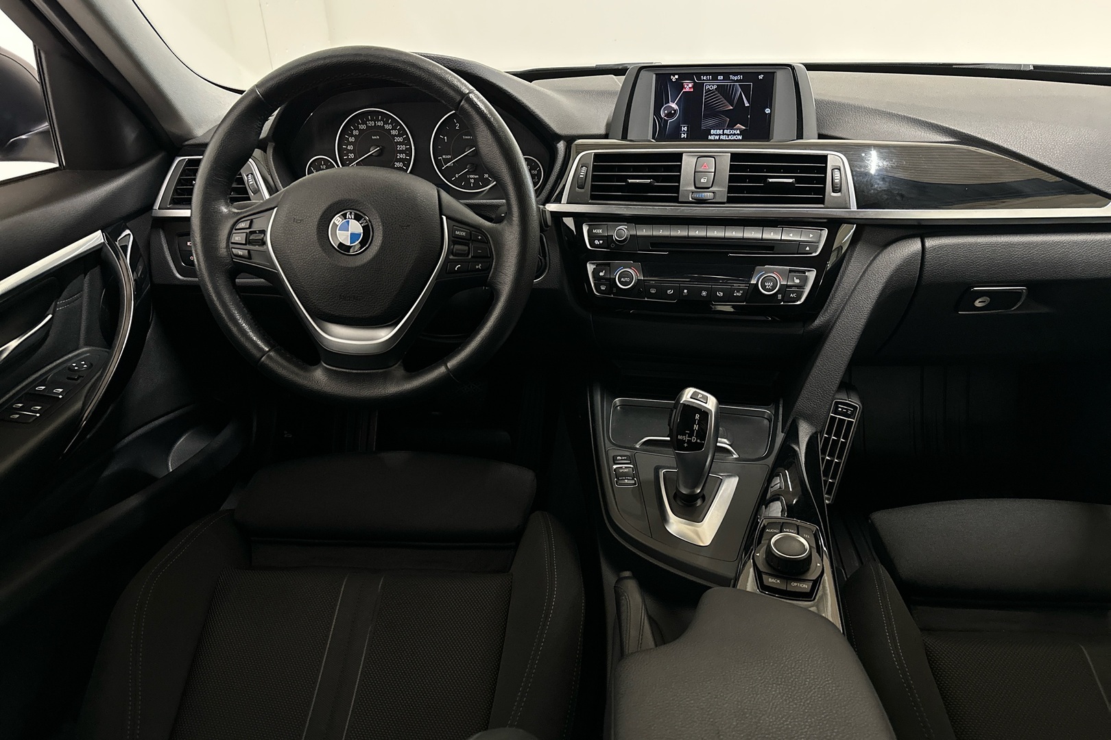 BMW 318 2016