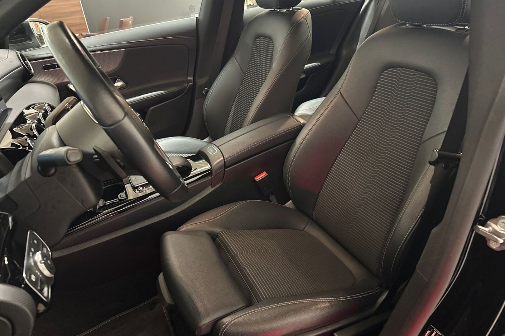 MERCEDES-BENZ CLA 2022