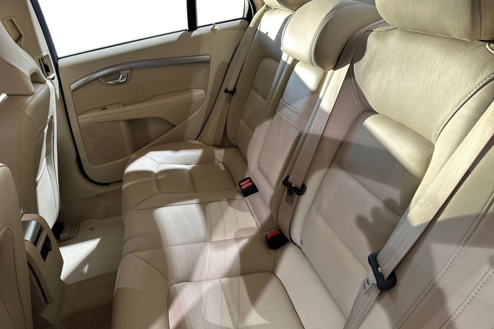 VOLVO S80 2015