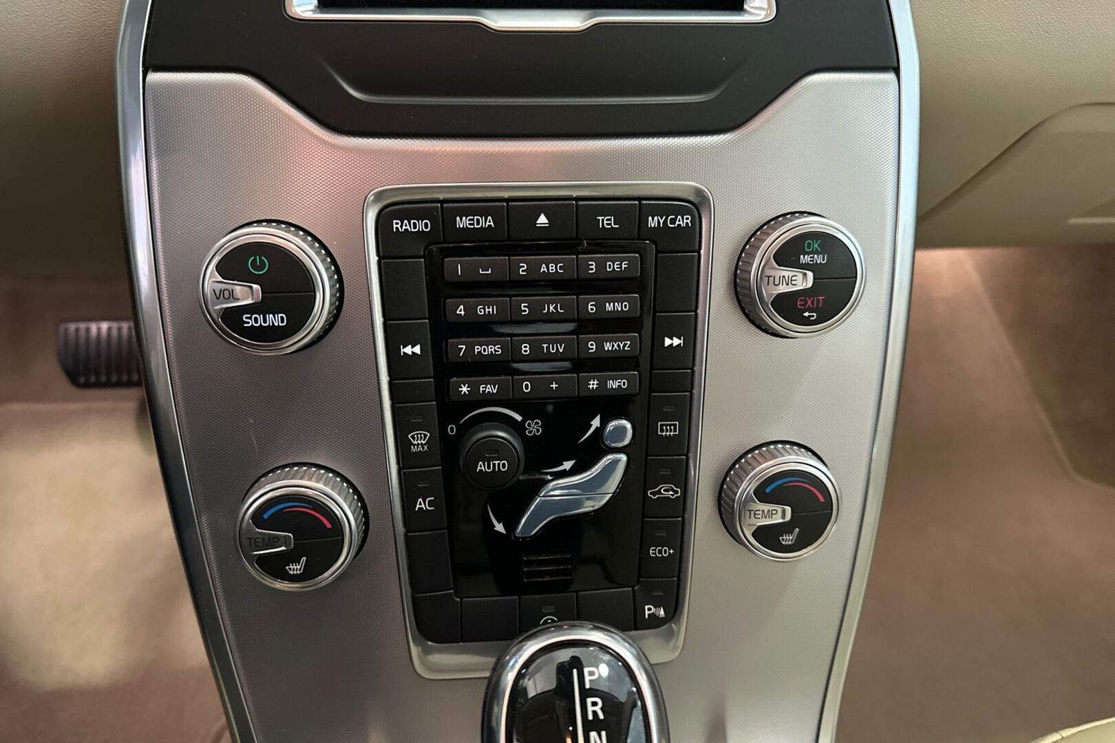 VOLVO S80 2015