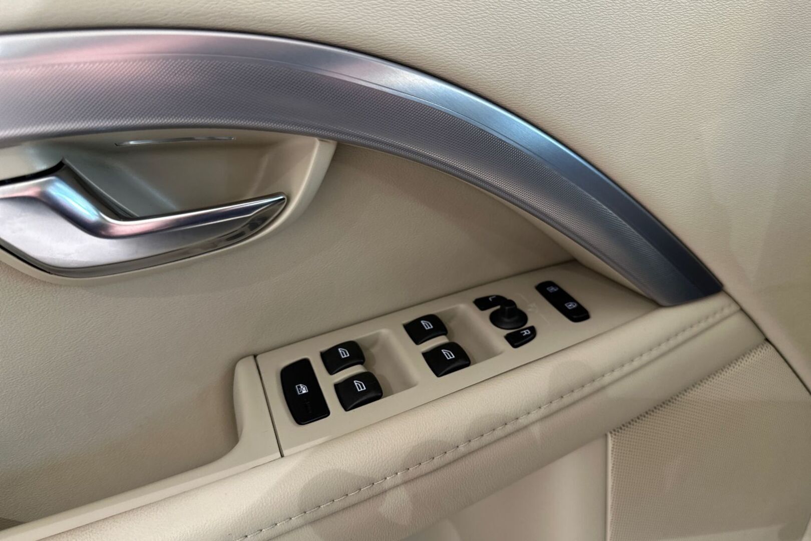 VOLVO S80 2015