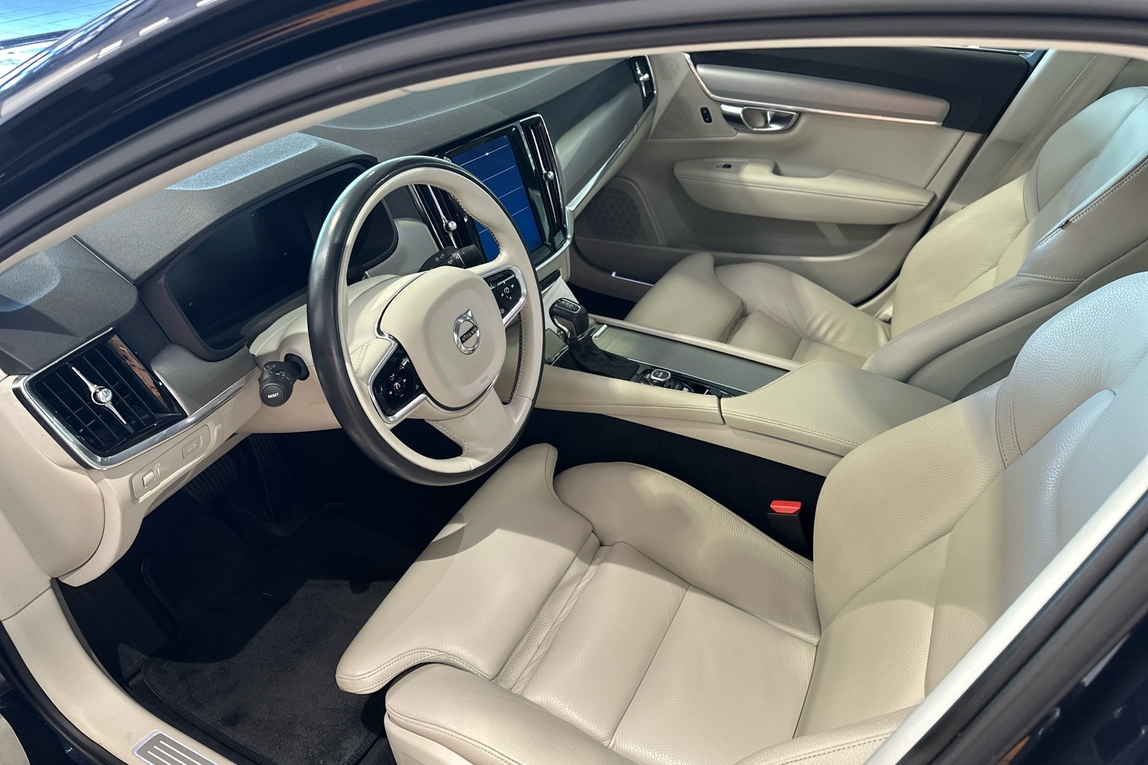 VOLVO S90 2017