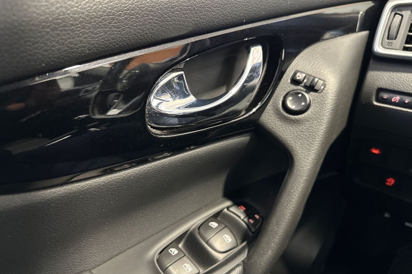 NISSAN Qashqai 2019