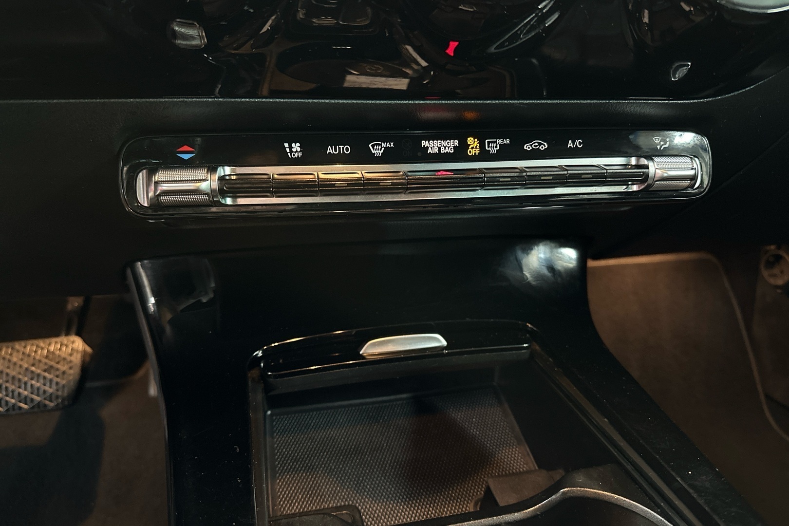 MERCEDES-BENZ A 2020