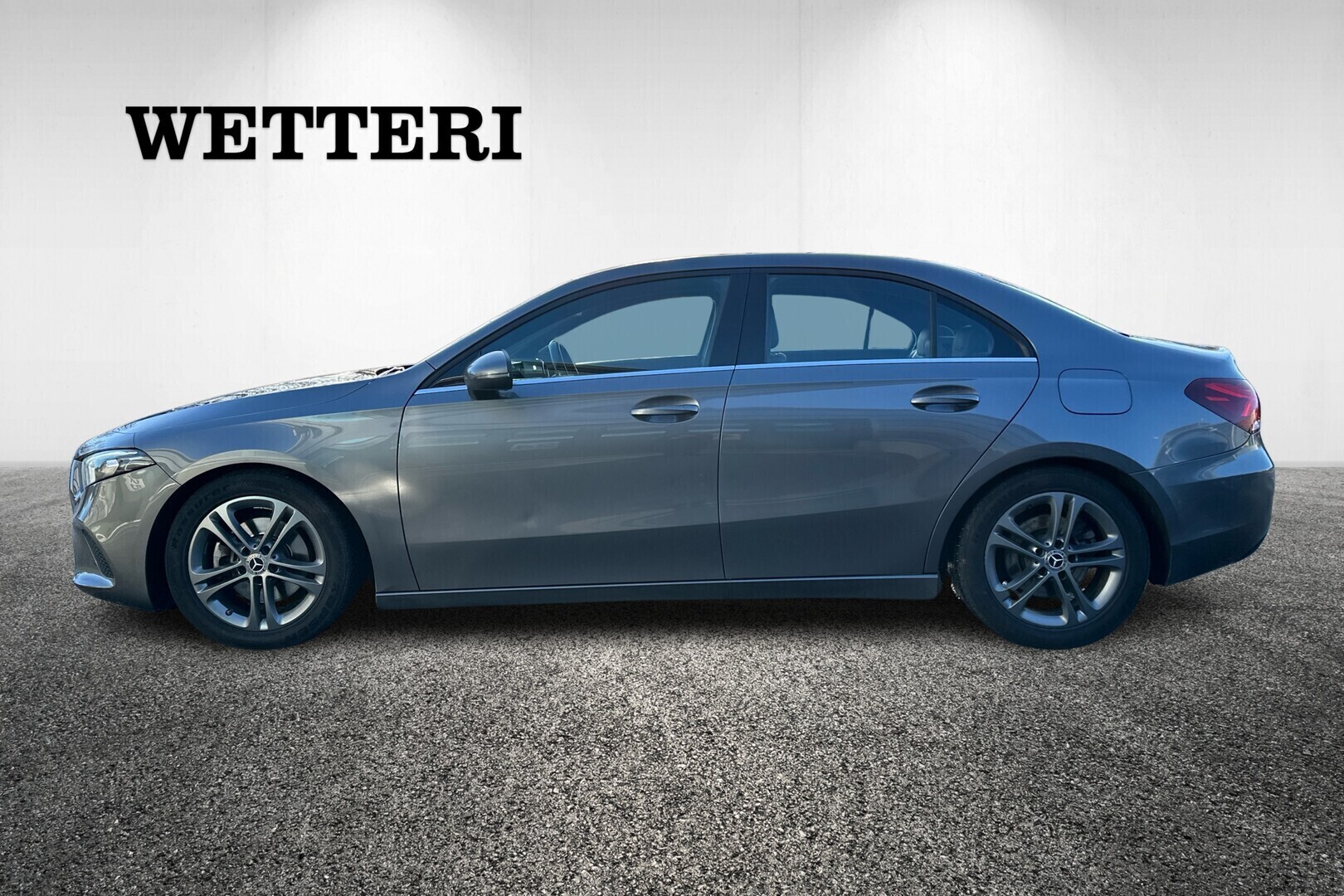 MERCEDES-BENZ A 2020