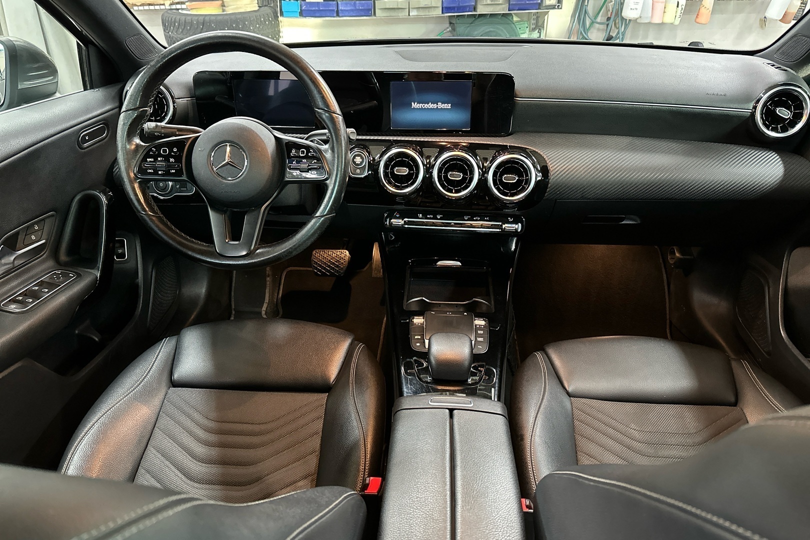 MERCEDES-BENZ A 2020