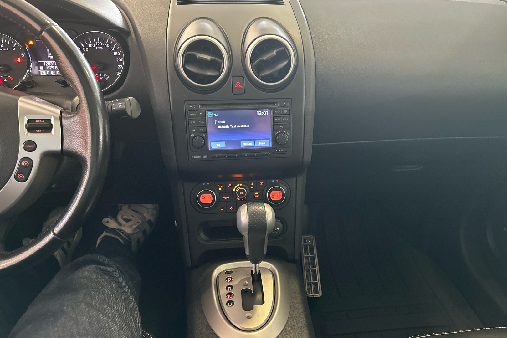 NISSAN Qashqai 2011