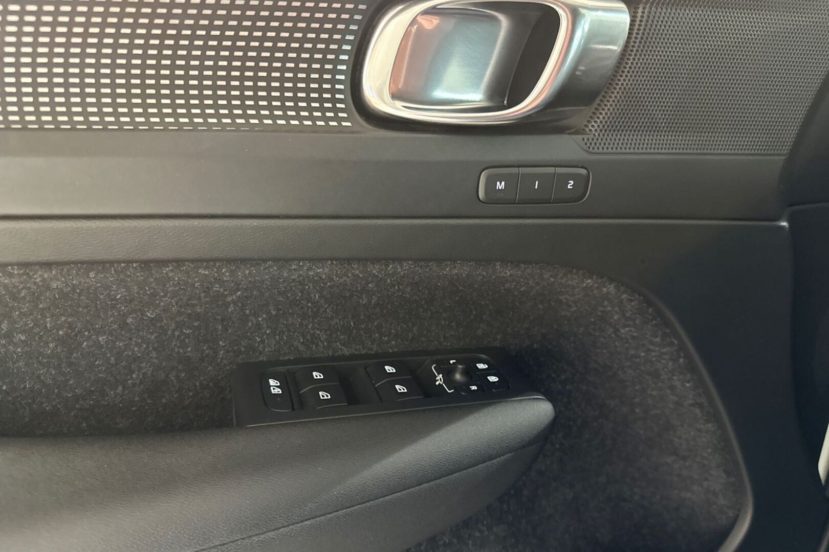 VOLVO XC40 2020