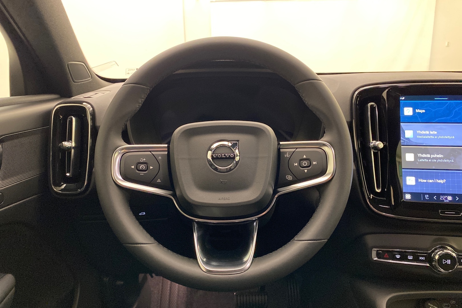VOLVO C40 2024