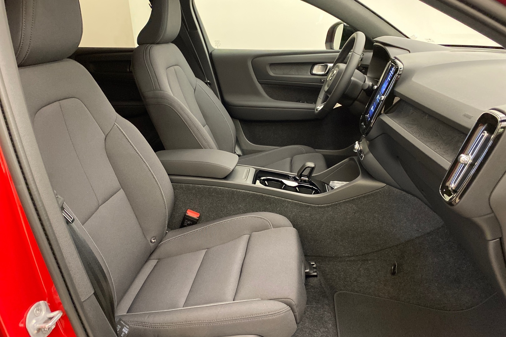 VOLVO C40 2024