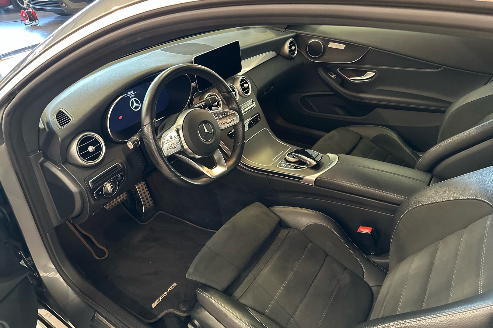 MERCEDES-BENZ C 2021