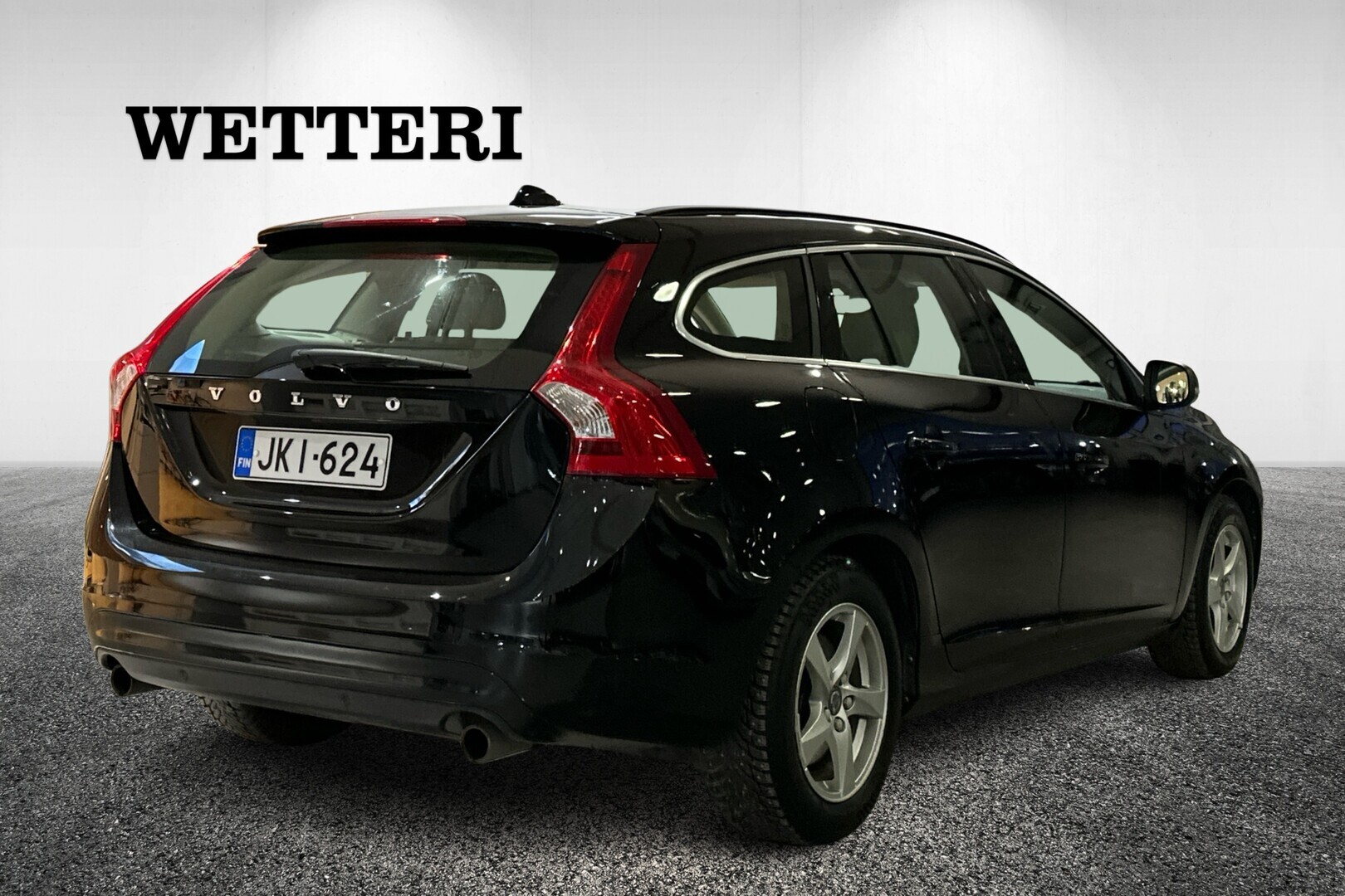 VOLVO V60 2016