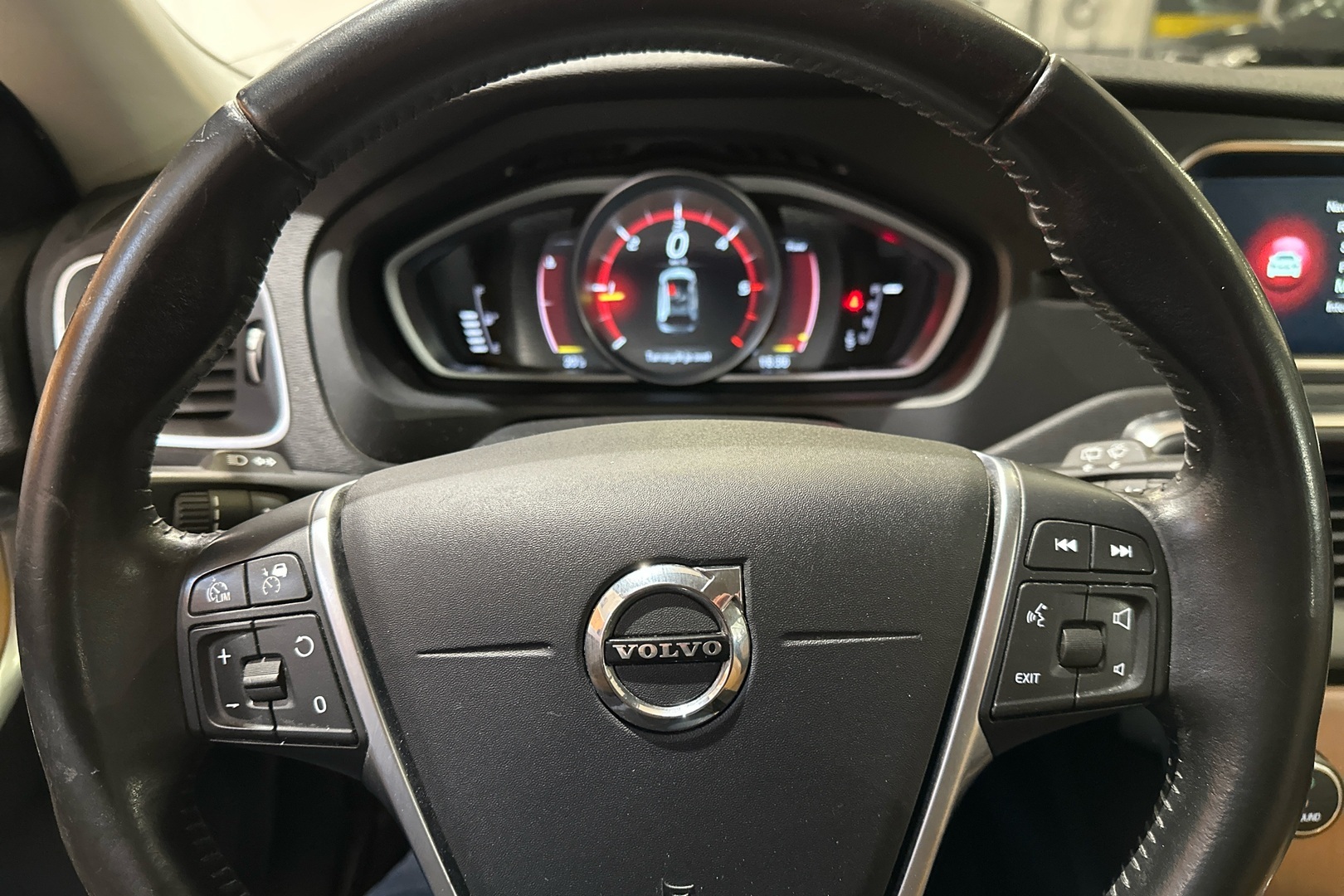 VOLVO V40 Cross Country 2017