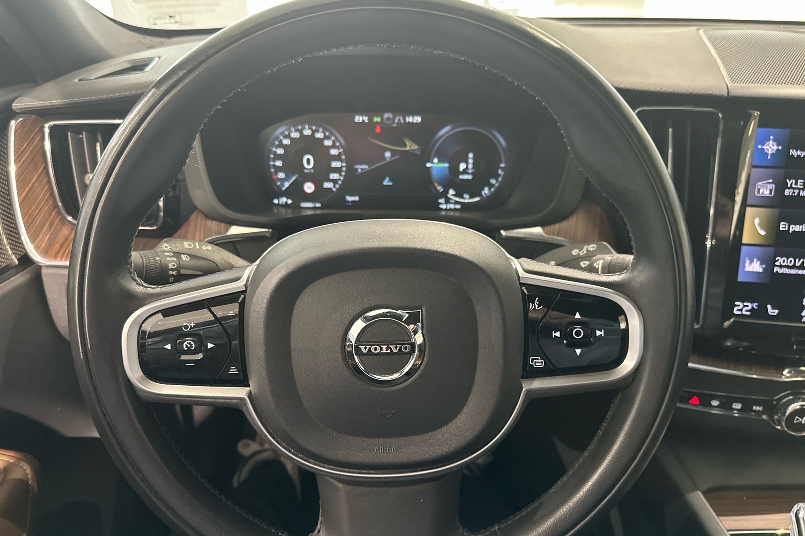 VOLVO XC60 2021