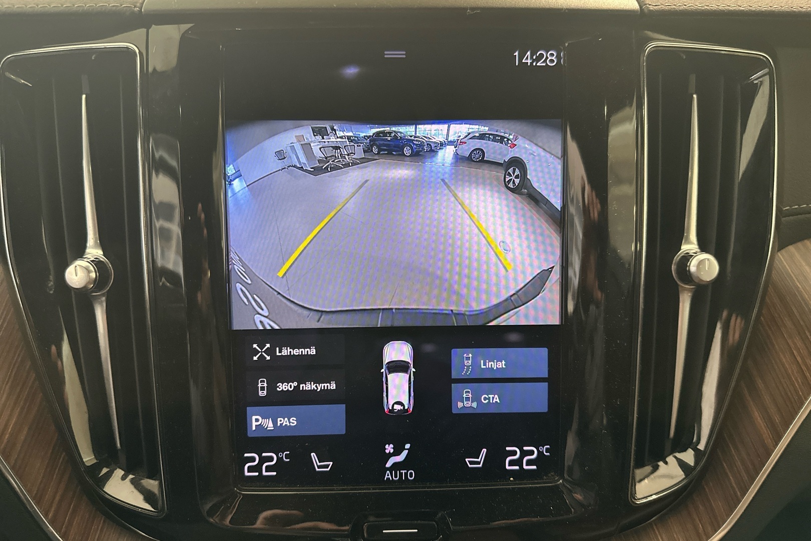 VOLVO XC60 2021