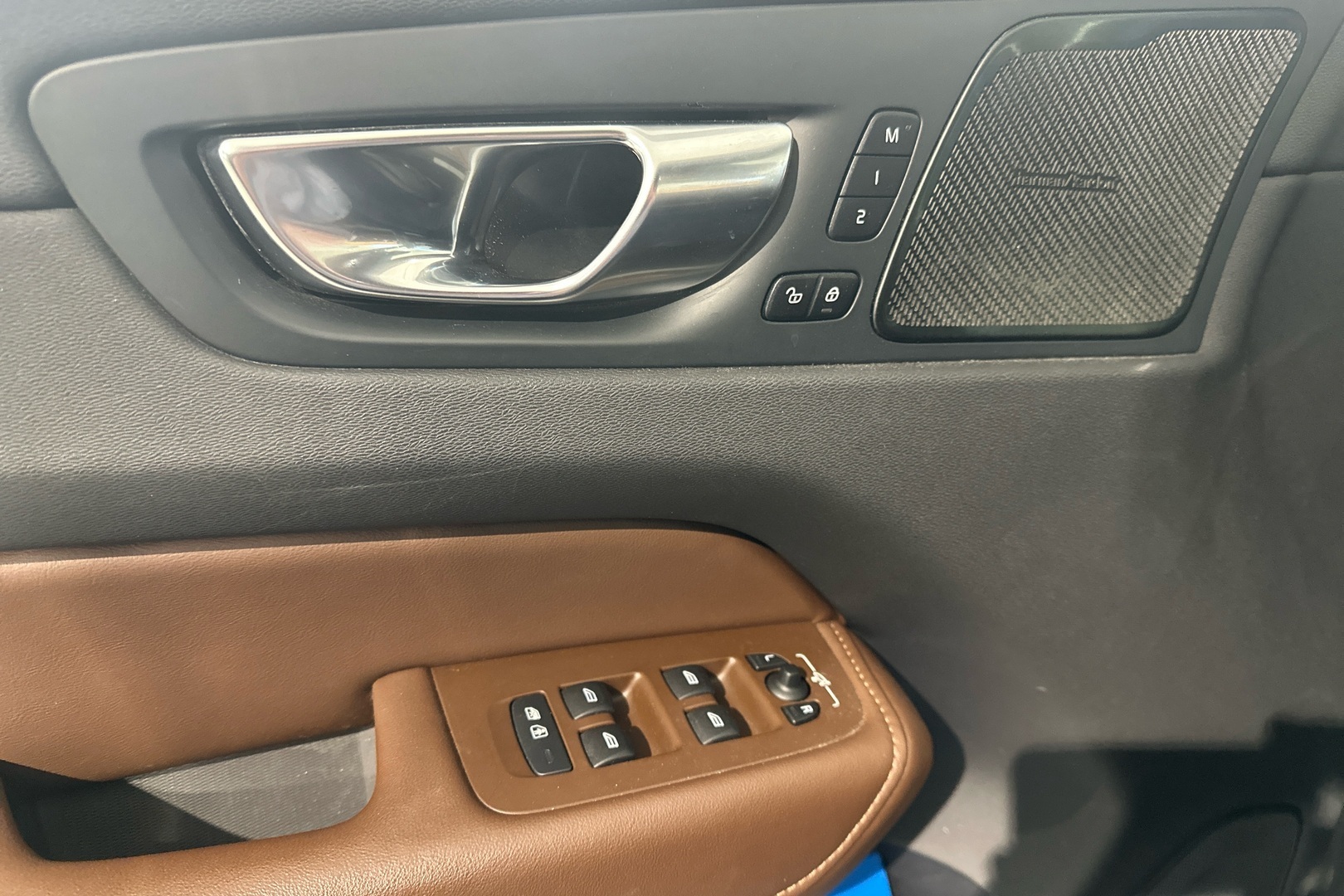 VOLVO XC60 2021