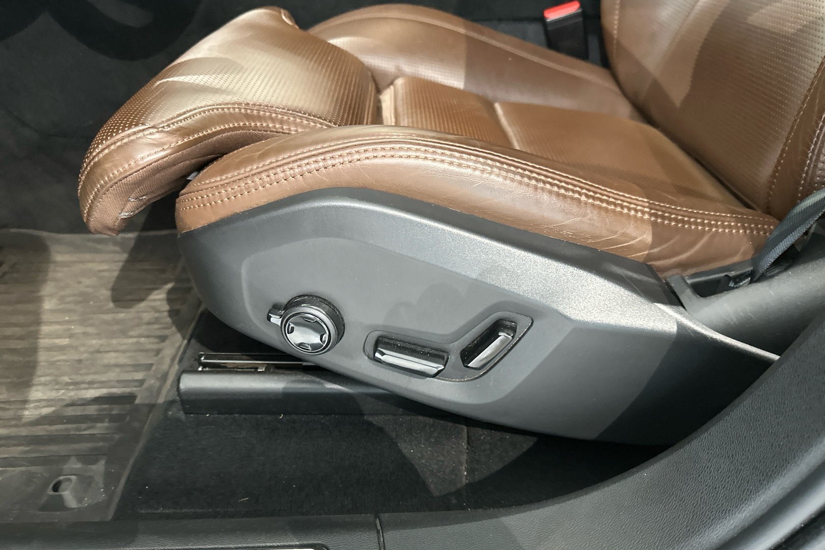 VOLVO XC60 2021