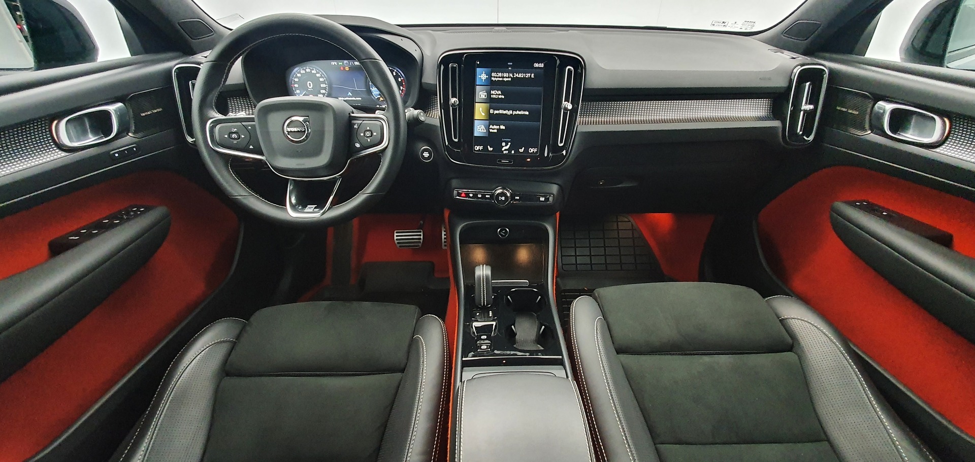VOLVO XC40 2019