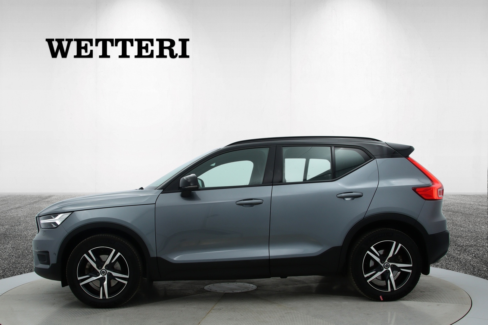 VOLVO XC40 2019