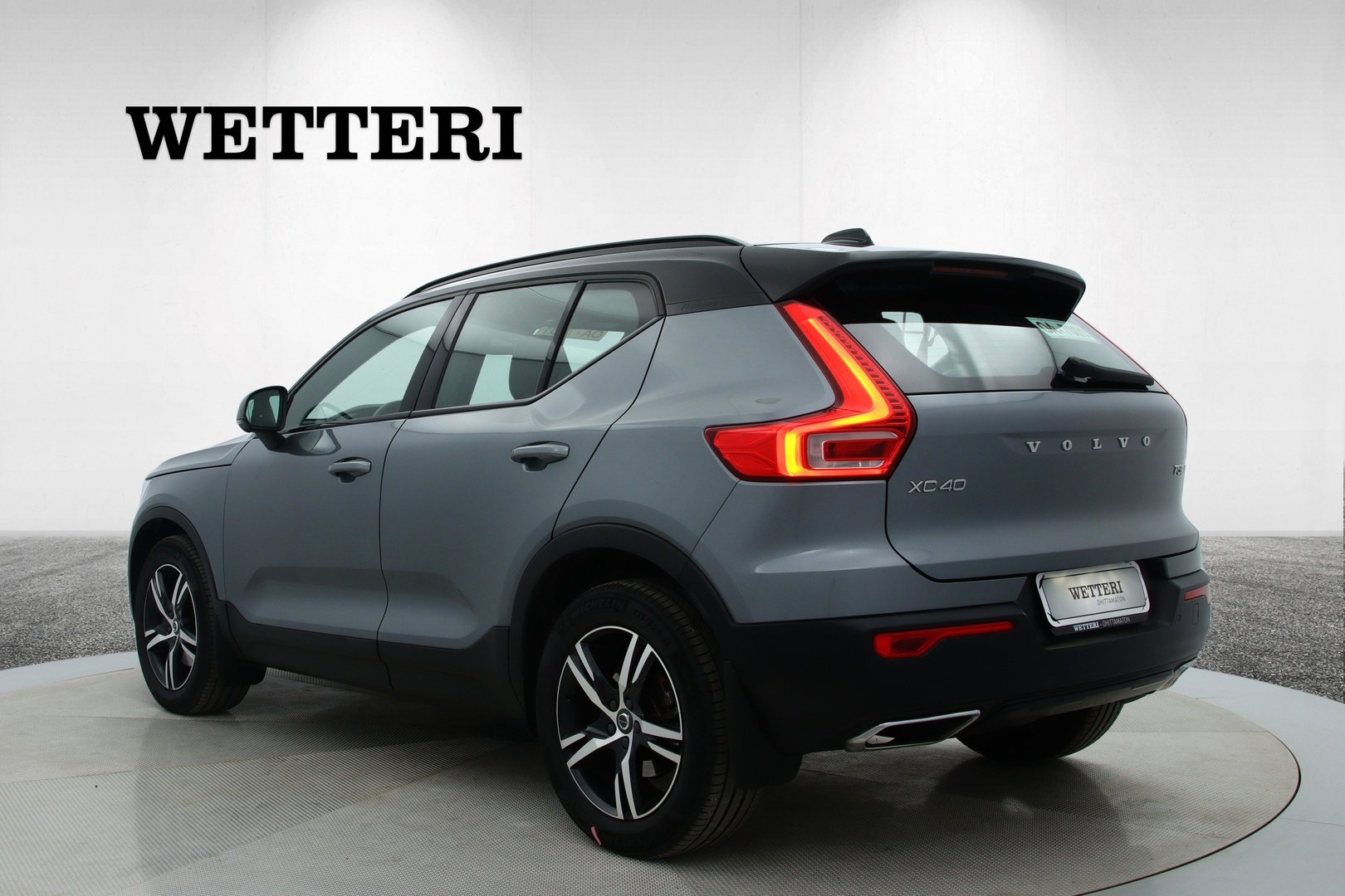 VOLVO XC40 2019