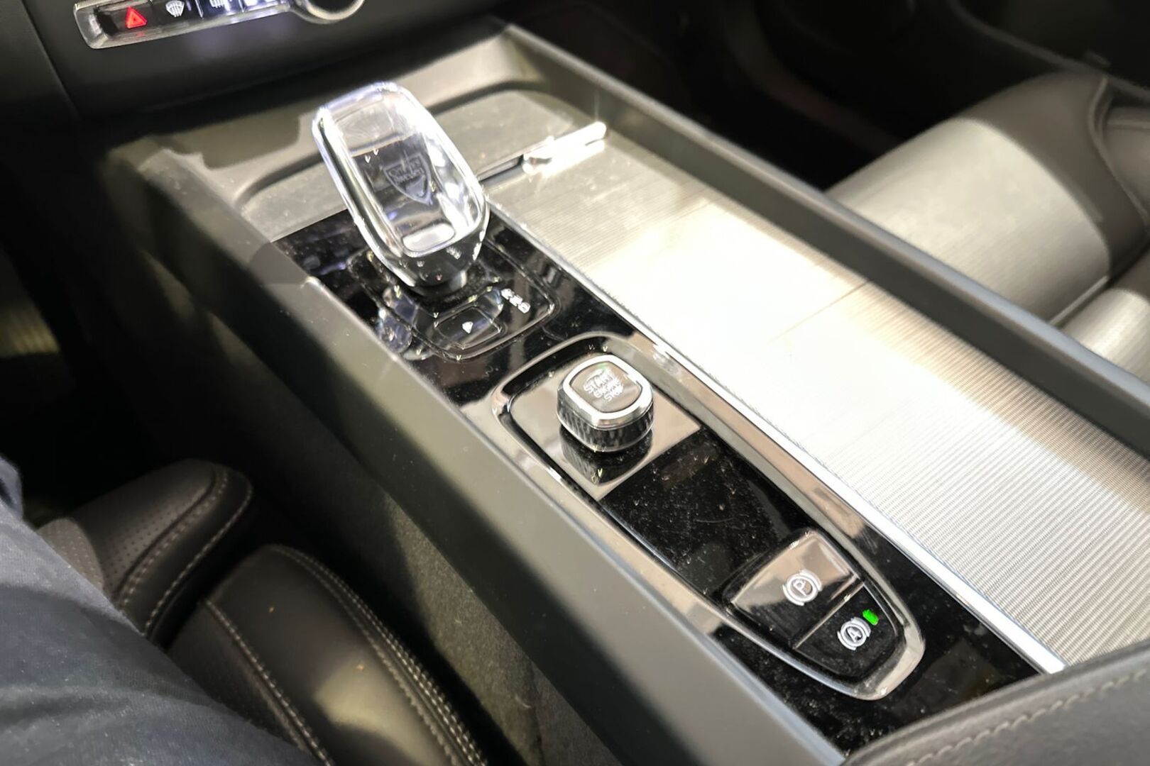 VOLVO XC60 2025