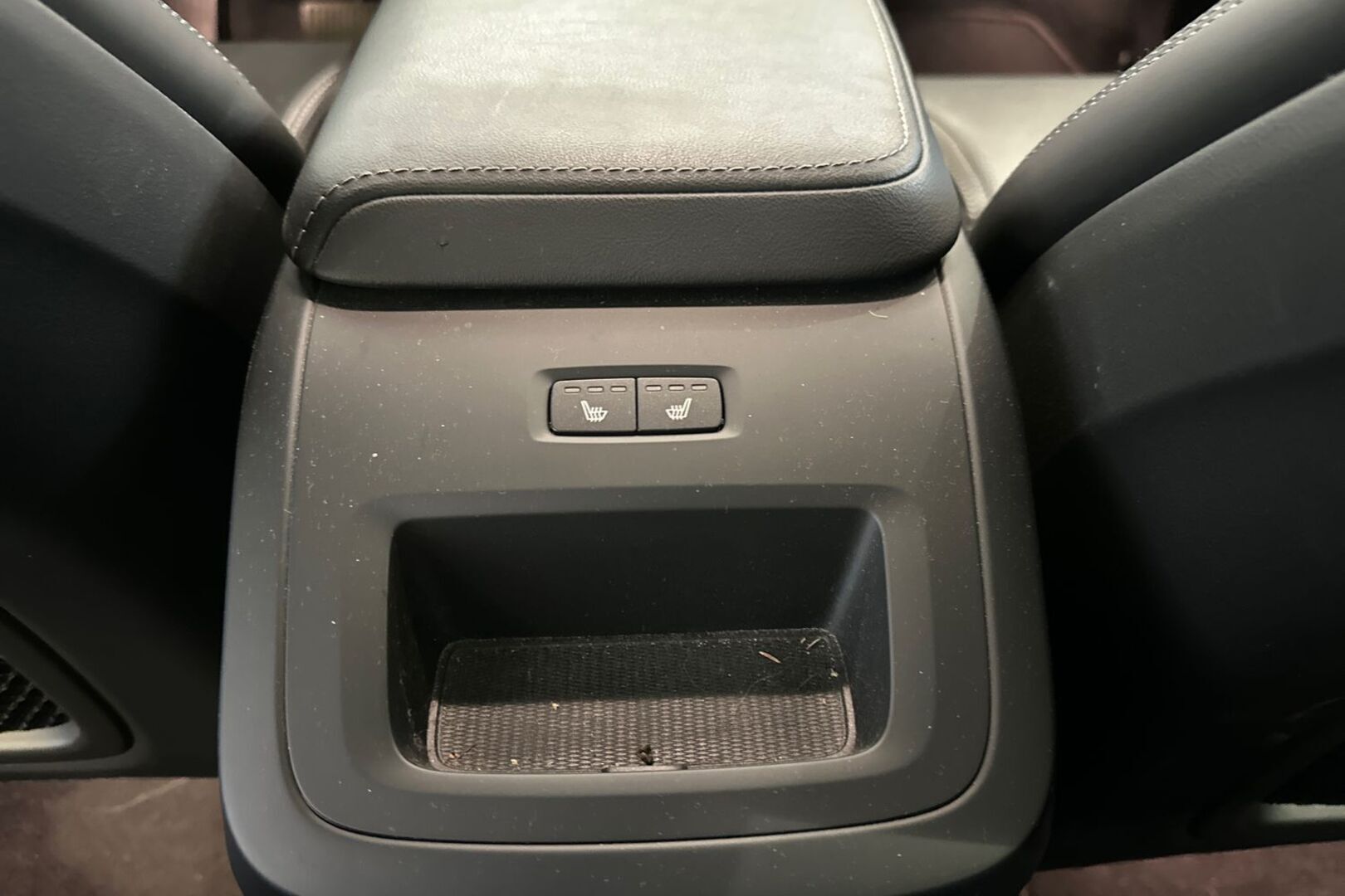 VOLVO XC60 2025