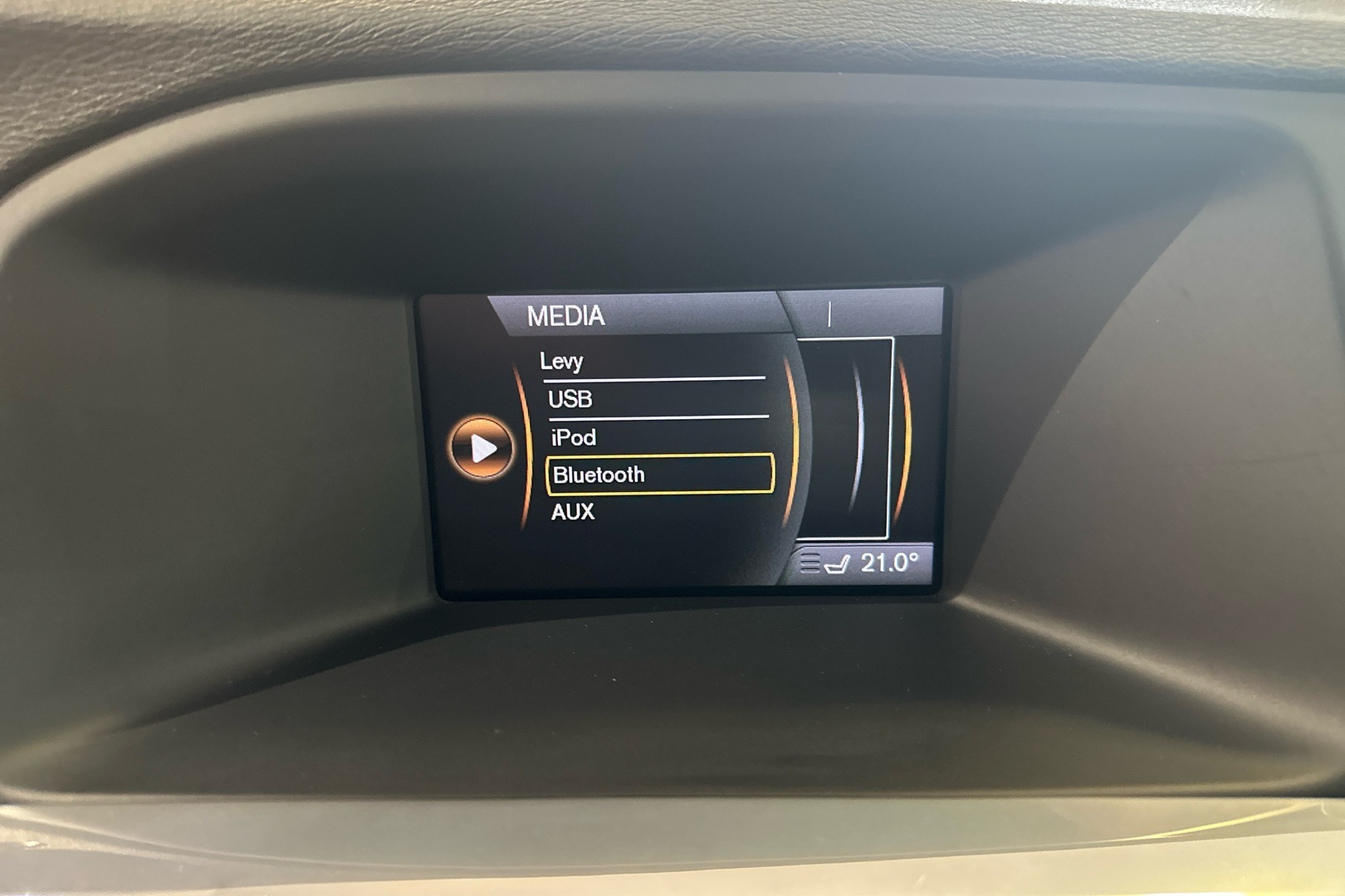 VOLVO V60 2016