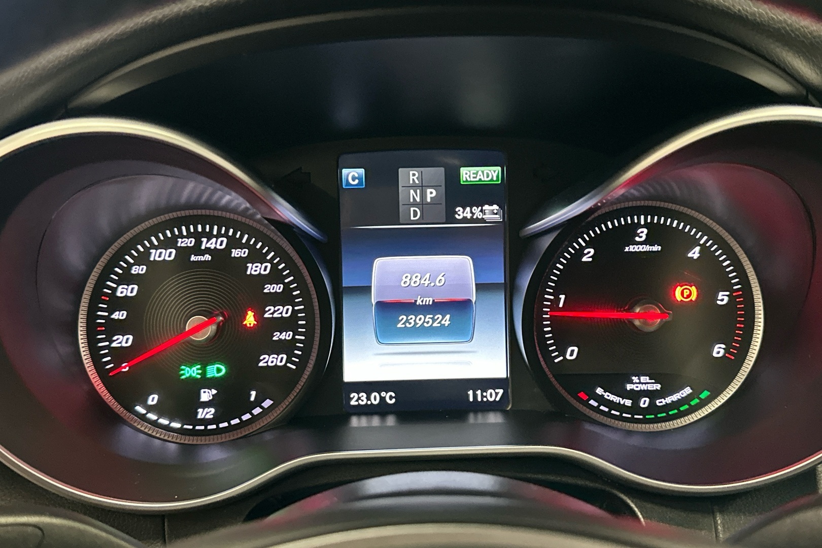 MERCEDES-BENZ C 2016