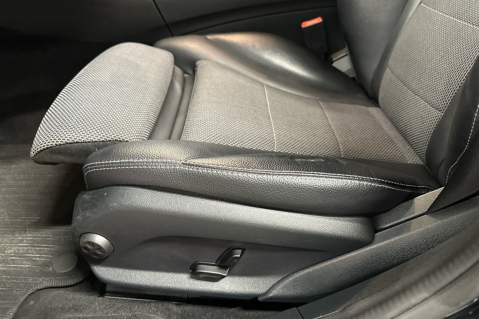 MERCEDES-BENZ C 2016