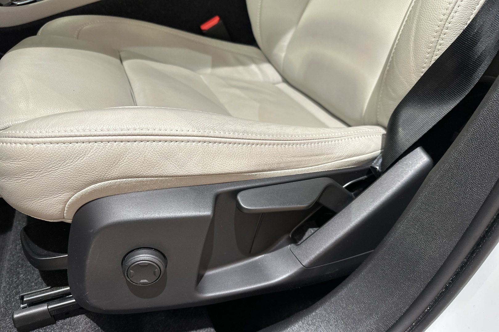 VOLVO XC40 2021