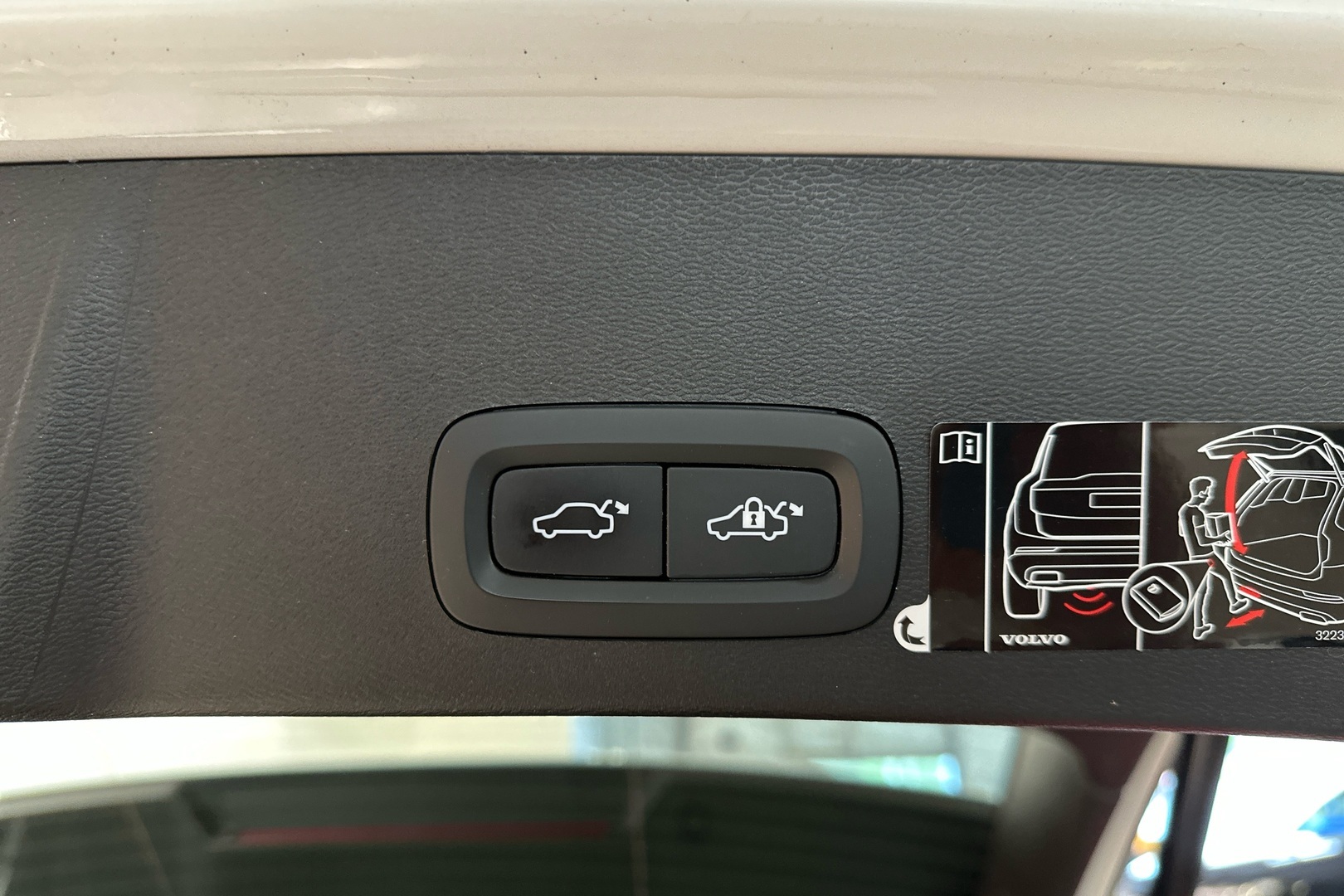 VOLVO XC40 2021