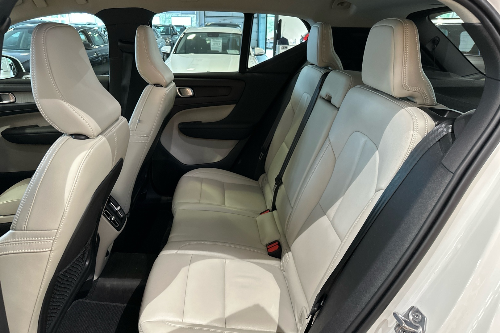 VOLVO XC40 2021