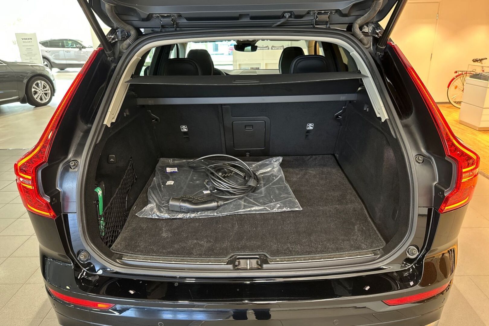 VOLVO XC60 2022