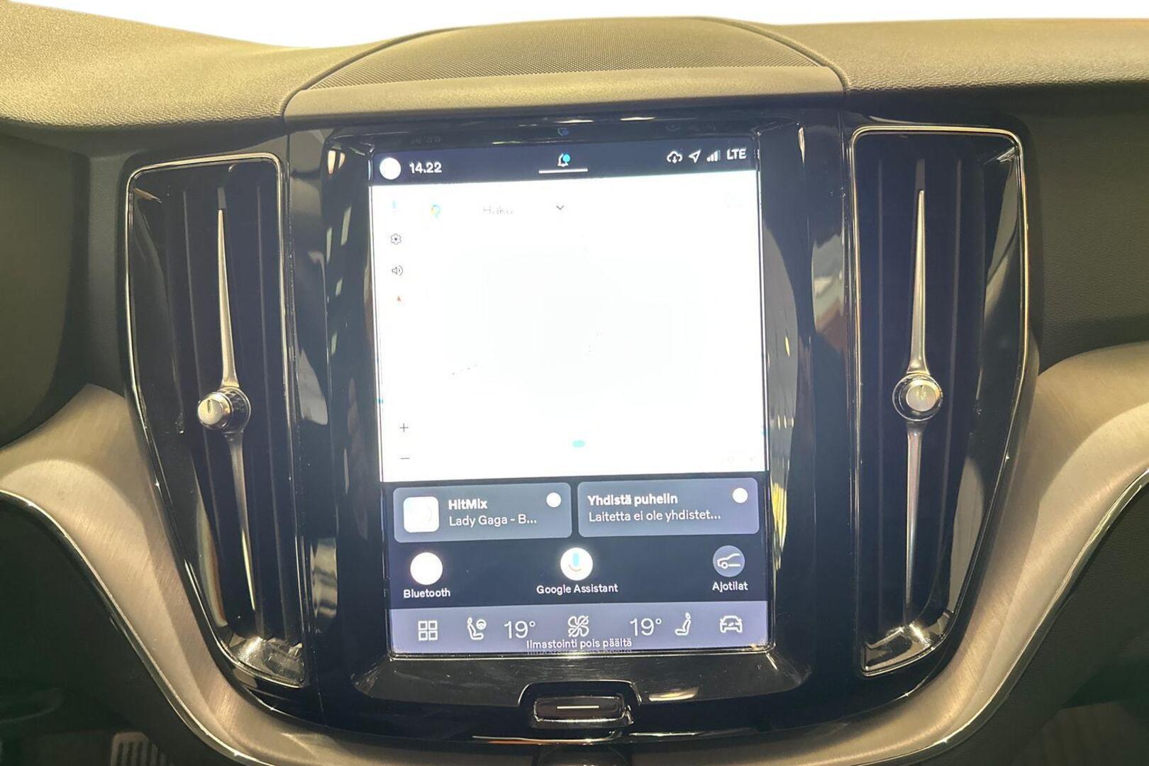 VOLVO XC60 2022