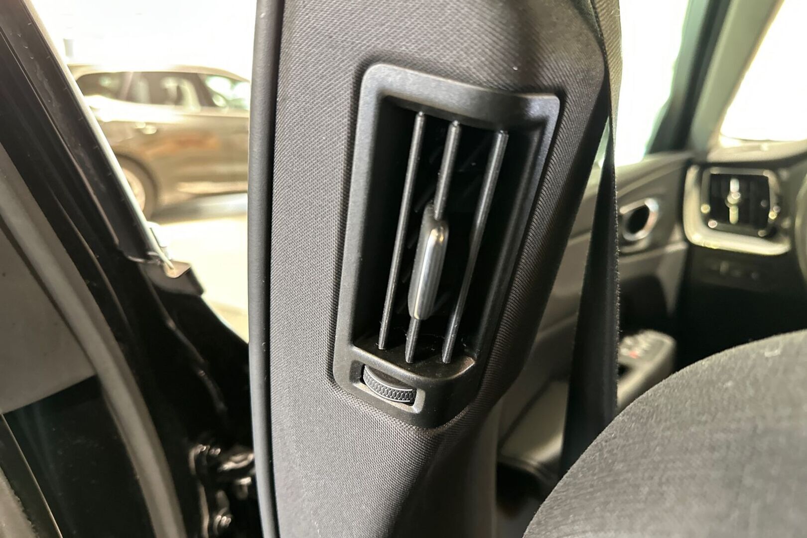 VOLVO XC60 2022
