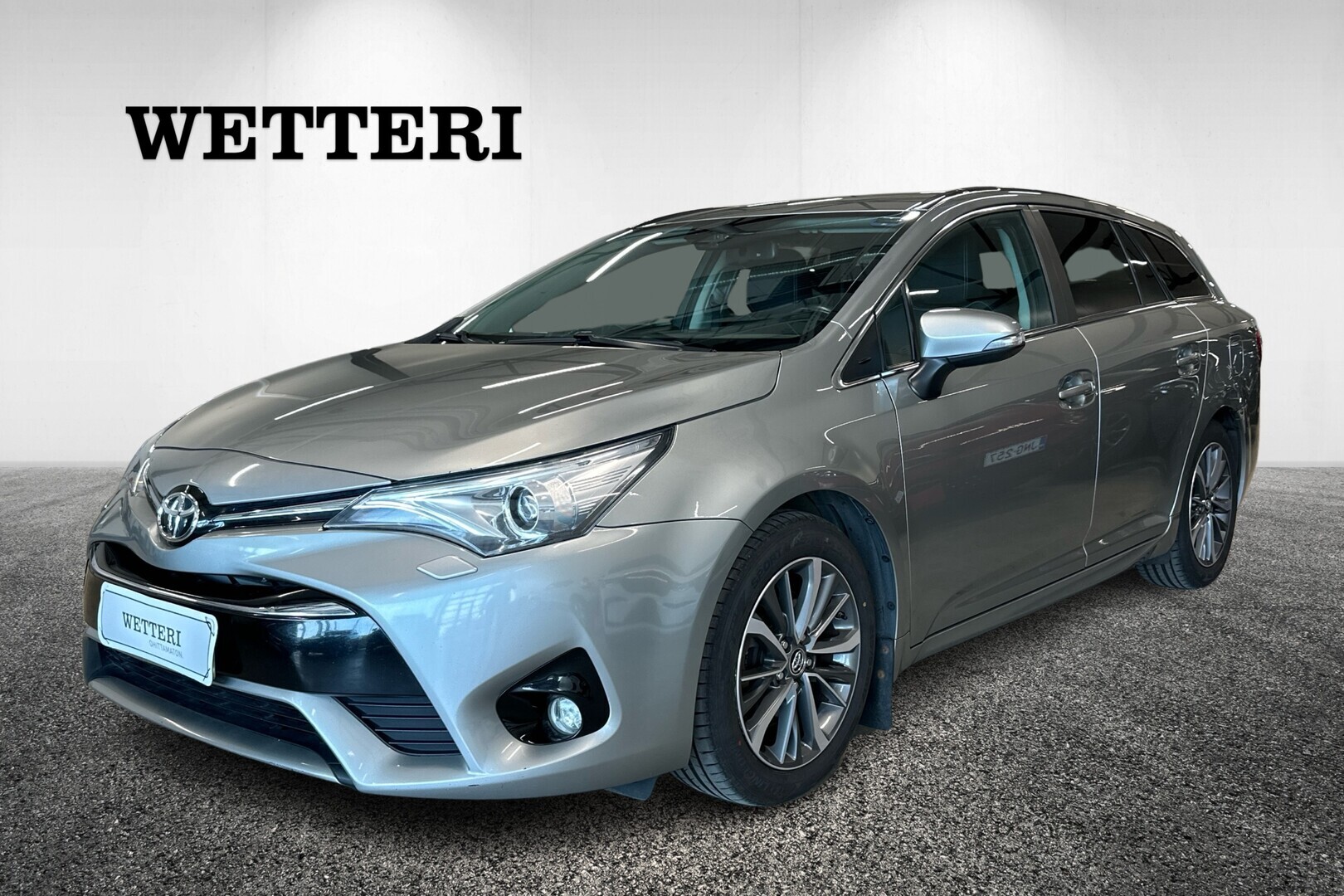 TOYOTA Avensis 2017