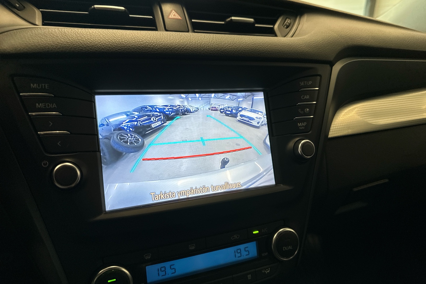 TOYOTA Avensis 2017