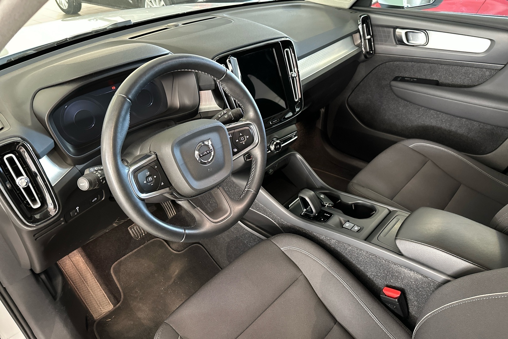 VOLVO XC40 2022