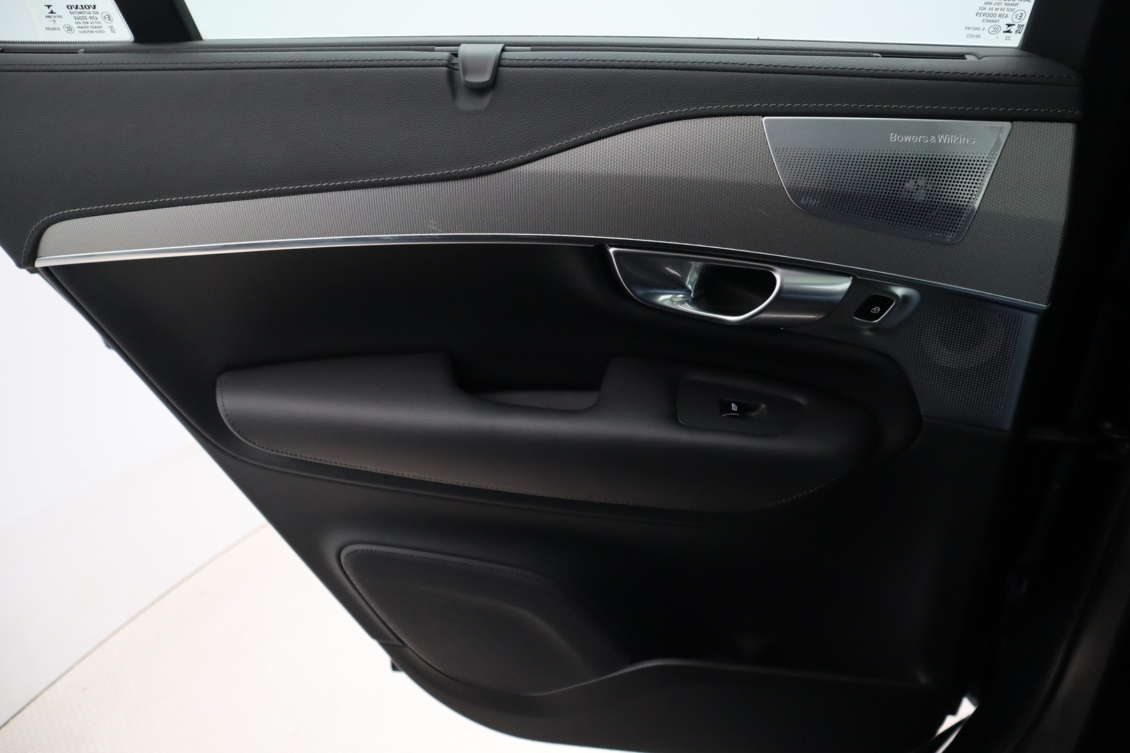 VOLVO XC90 2023