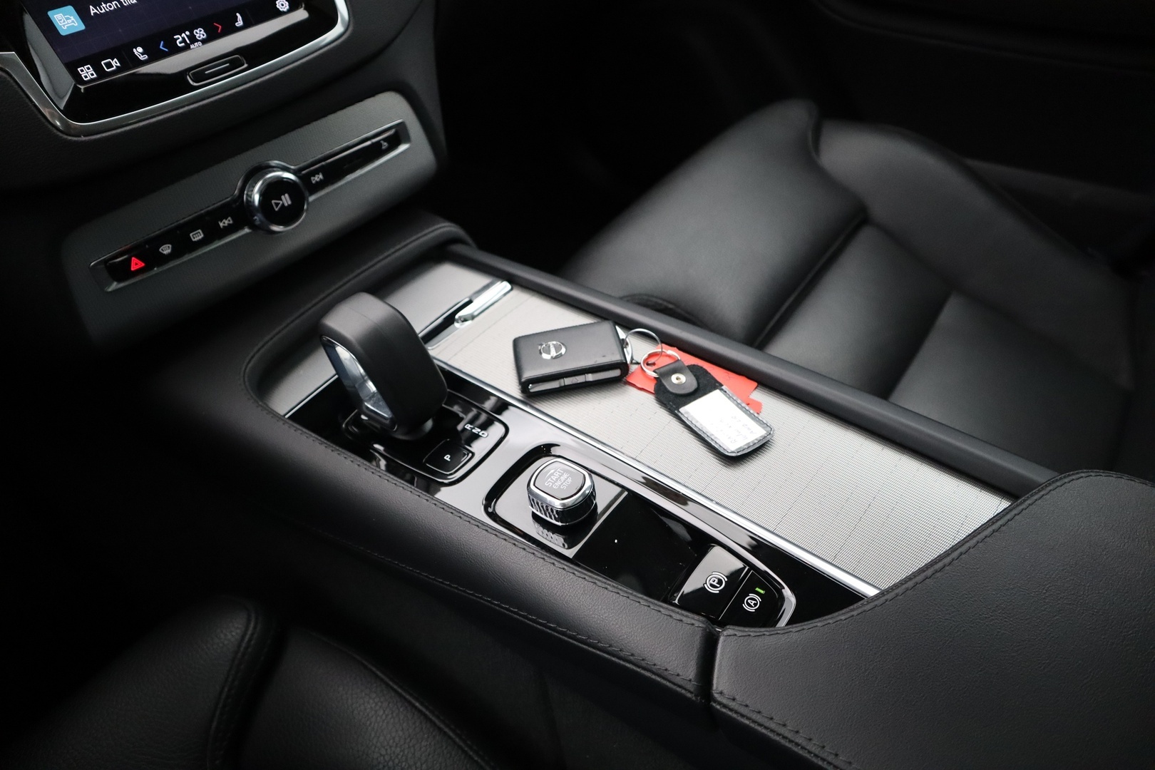 VOLVO XC90 2023